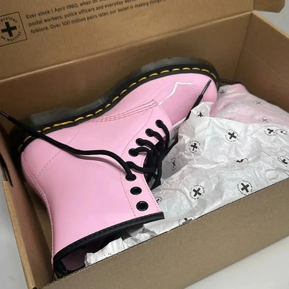 Dr. Martens Docs 1460 Combat Boots Patent Leather Pale Pink New Women's Size 6 - Picture 10 of 10